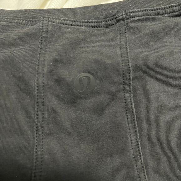 Lululemon Black Crop Top Tank Size 8 - Picture 4 of 4